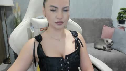 Snapshot of goddessmiaa chatting on 11/29/25, 07:00 Mistress online show from 11/29/25, 07:00