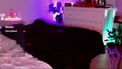 Victoria online show from 02/26/25, 03:08