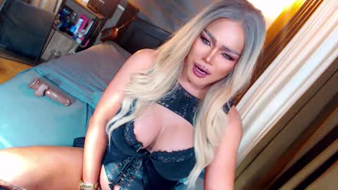 Miss Anna online show from 09/10/25, 05:18