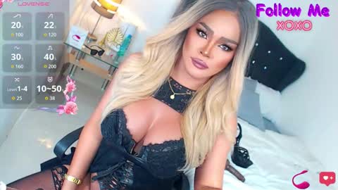 Miss Anna online show from 11/10/25, 02:38