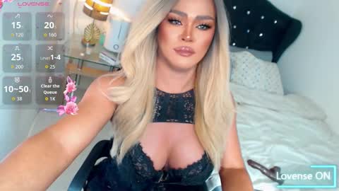 Miss Anna online show from 11/24/25, 11:32