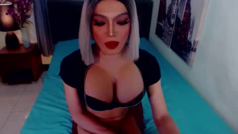 Snapshot of goddessselfsucker chatting on 02/03/26, 06:22 Lucy Pearl online show from 02/03/26, 06:22