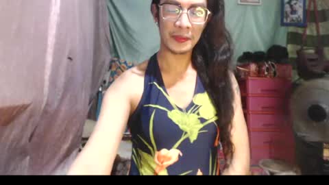 Snapshot of goddesssonyaxxx chatting on 06/17/26, 06:38 KENNY DOLL online show from 06/17/26, 06:38