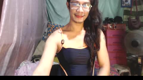 Snapshot of goddesssonyaxxx chatting on 06/23/26, 06:33 KENNY DOLL online show from 06/23/26, 06:33