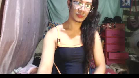 Snapshot of goddesssonyaxxx chatting on 06/24/26, 06:12 KENNY DOLL online show from 06/24/26, 06:12
