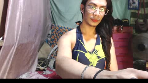Snapshot of goddesssonyaxxx chatting on 07/01/26, 06:15 KENNY DOLL online show from 07/01/26, 06:15