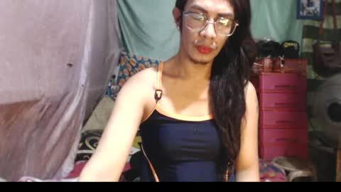 Snapshot of goddesssonyaxxx chatting on 07/05/26, 06:09 KENNY DOLL online show from 07/05/26, 06:09