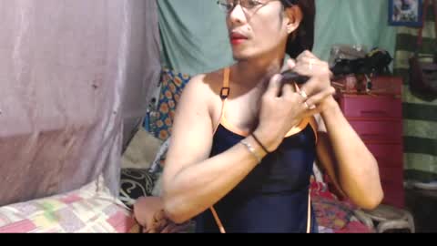 Snapshot of goddesssonyaxxx chatting on 07/16/26, 06:08 KENNY DOLL online show from 07/16/26, 06:08