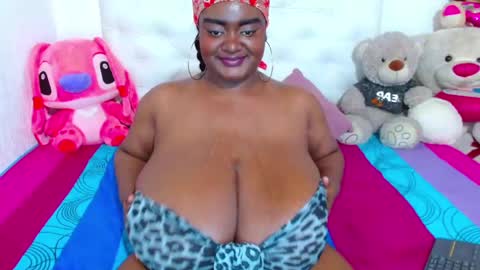 Snapshot of godessqqq chatting on 02/21/25, 07:10 Godess Tracy online show from 02/21/25, 07:10