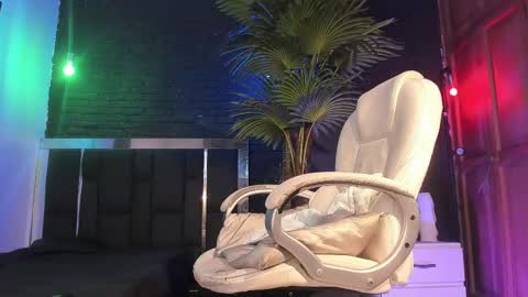 HUAN online show from 02/16/25, 05:04