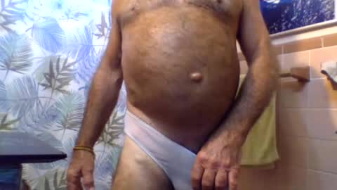 Snapshot of gojo885 chatting on 06/16/26, 01:47 gojo885 online show from 06/16/26, 01:47