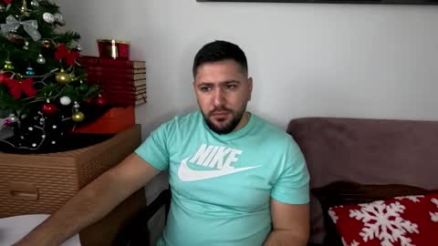 gold_alpha_boy online show from 12/05/25, 09:29