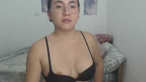 bella online show from 11/22/25, 01:21