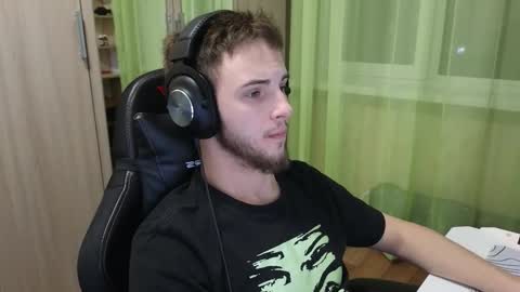 Golden boyyy21 online show from 12/21/25, 06:26