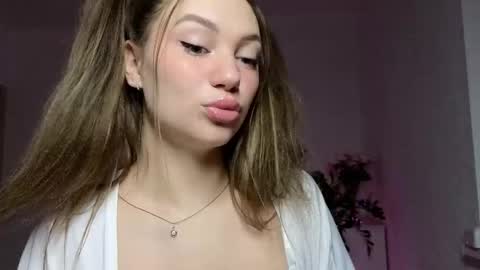 Flora online show from 03/27/26, 10:20