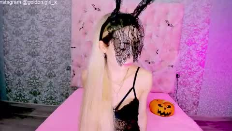 golden girl   online show from 10/27/25, 01:53