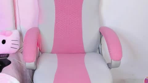 golden_issy online show from 02/14/26, 01:46