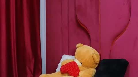 GoldenAmberX online show from 02/22/25, 12:19