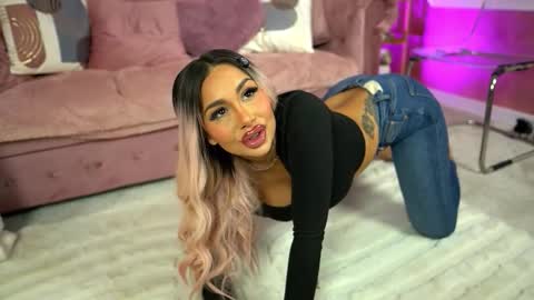 GoldenAmberX online show from 03/25/26, 07:25