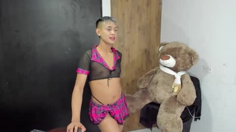 Snapshot of goldenangels1 chatting on 10/13/25, 10:10 goldenangels1 online show from 10/13/25, 10:10