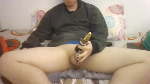 Snapshot of goldenboy207 chatting on 12/02/25, 03:40 goldenboy207 online show from 12/02/25, 03:40