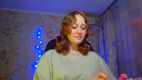 Snapshot of goldendriere chatting on 01/12/26, 02:44 Marie online show from 01/12/26, 02:44