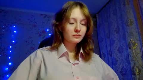 Snapshot of goldendriere chatting on 01/15/26, 04:55 Marie online show from 01/15/26, 04:55