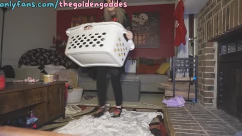 Snapshot of goldengoddessxxx chatting on 01/12/25, 11:36 Sammy online show from 01/12/25, 11:36