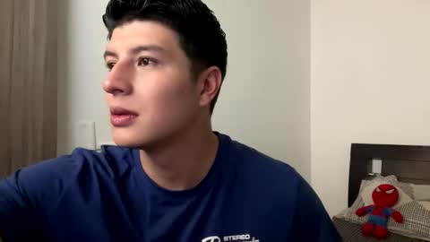 goldenknight33 online show from 10/26/25, 04:24