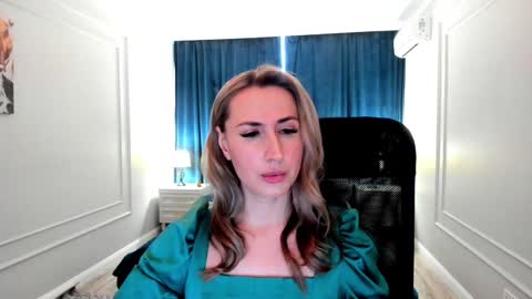 Olivia online show from 02/06/25, 11:32