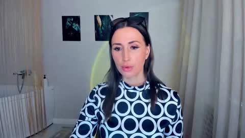 Olivia online show from 03/16/26, 05:44