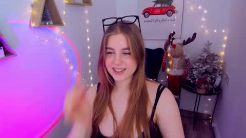 Snapshot of goldenmirage chatting on 12/22/25, 11:18 goldenmirage online show from 12/22/25, 11:18