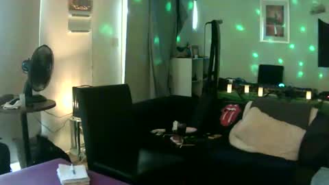 Snapshot of goldyguy011 chatting on 02/01/25, 07:47 goldyguy011 online show from 02/01/25, 07:47