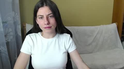 Elizabeth Effie online show from 06/03/26, 05:18