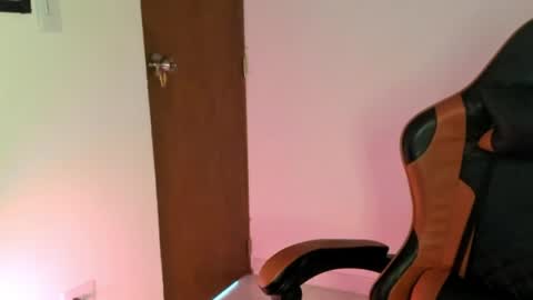 Snapshot of goodboy69i chatting on 04/19/26, 05:45 goodboy69i online show from 04/19/26, 05:45