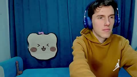 Snapshot of goodboyluca chatting on 04/13/26, 04:01 Luca online show from 04/13/26, 04:01