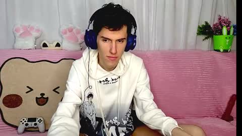 Luca online show from 05/08/26, 01:49