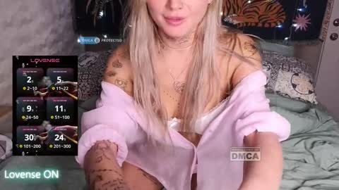 goodgirl0024 online show from 03/17/26, 08:34