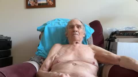 Sweet old guy online show from 05/31/26, 07:48
