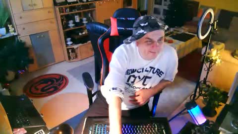 google5001 online show from 02/16/26, 01:40