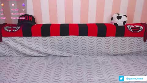 Snapshot of gordonhunt chatting on 12/25/24, 01:19 Gordon Hunt online show from 12/25/24, 01:19