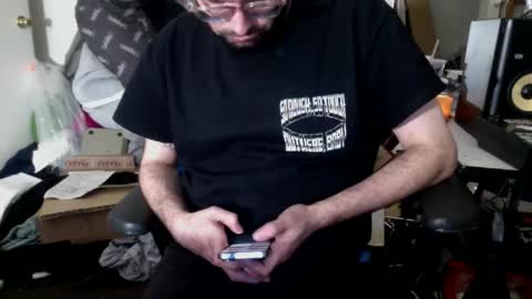 Snapshot of gorgatronz chatting on 01/21/25, 11:24 Bellylub online show from 01/21/25, 11:24