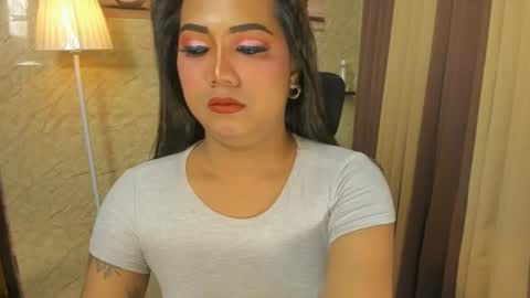 Snapshot of gorgeous_dark_luna chatting on 07/15/26, 06:02 RIANA online show from 07/15/26, 06:02