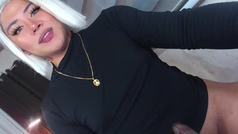 Snapshot of gorgeous_devilxxx chatting on 02/18/26, 01:45 Samantha online show from 02/18/26, 01:45