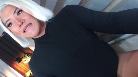 Snapshot of gorgeous_devilxxx chatting on 02/24/26, 12:08 Samantha online show from 02/24/26, 12:08