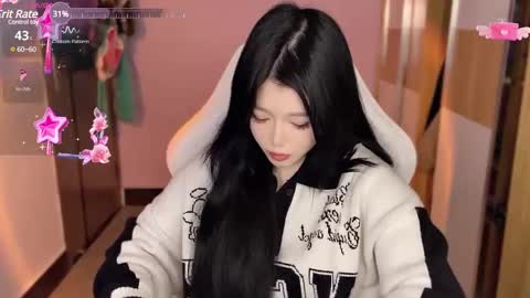 gorgeous girl33 online show from 12/06/24, 06:39