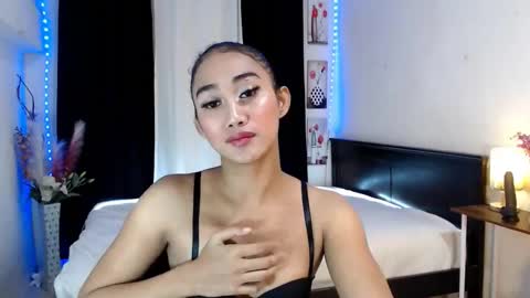Snapshot of gorgeous_nicole chatting on 02/12/25, 10:37 gorgeous_nicole online show from 02/12/25, 10:37