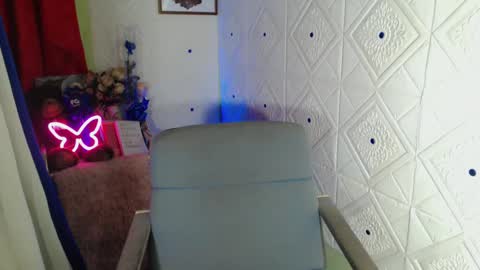 Snapshot of gorgeous_rica chatting on 01/12/25, 10:12 Rica online show from 01/12/25, 10:12