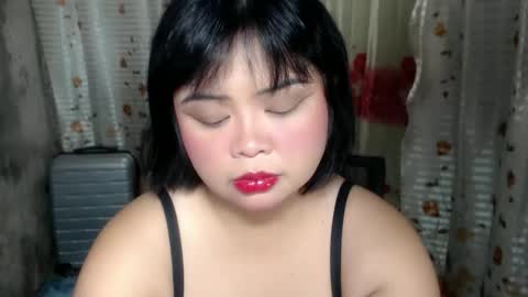 Snapshot of gorgeuos_mae chatting on 05/28/26, 05:43 MAE online show from 05/28/26, 05:43