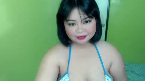 Snapshot of gorgeuos_mae chatting on 07/15/26, 04:51 MAE online show from 07/15/26, 04:51